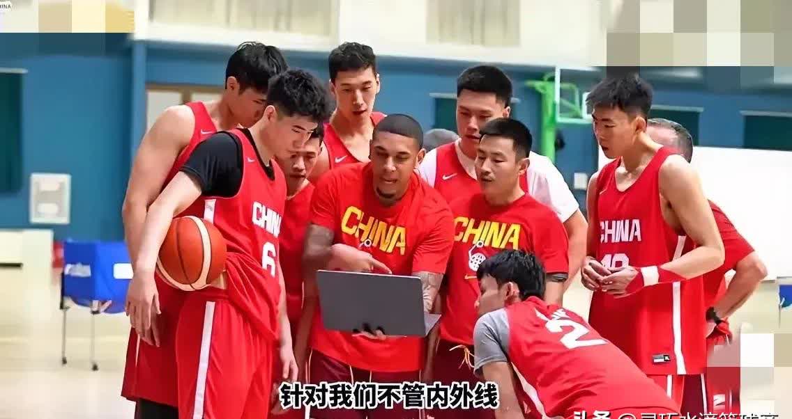 开云官网-比赛结束后，球队球员面临媒体采访压力