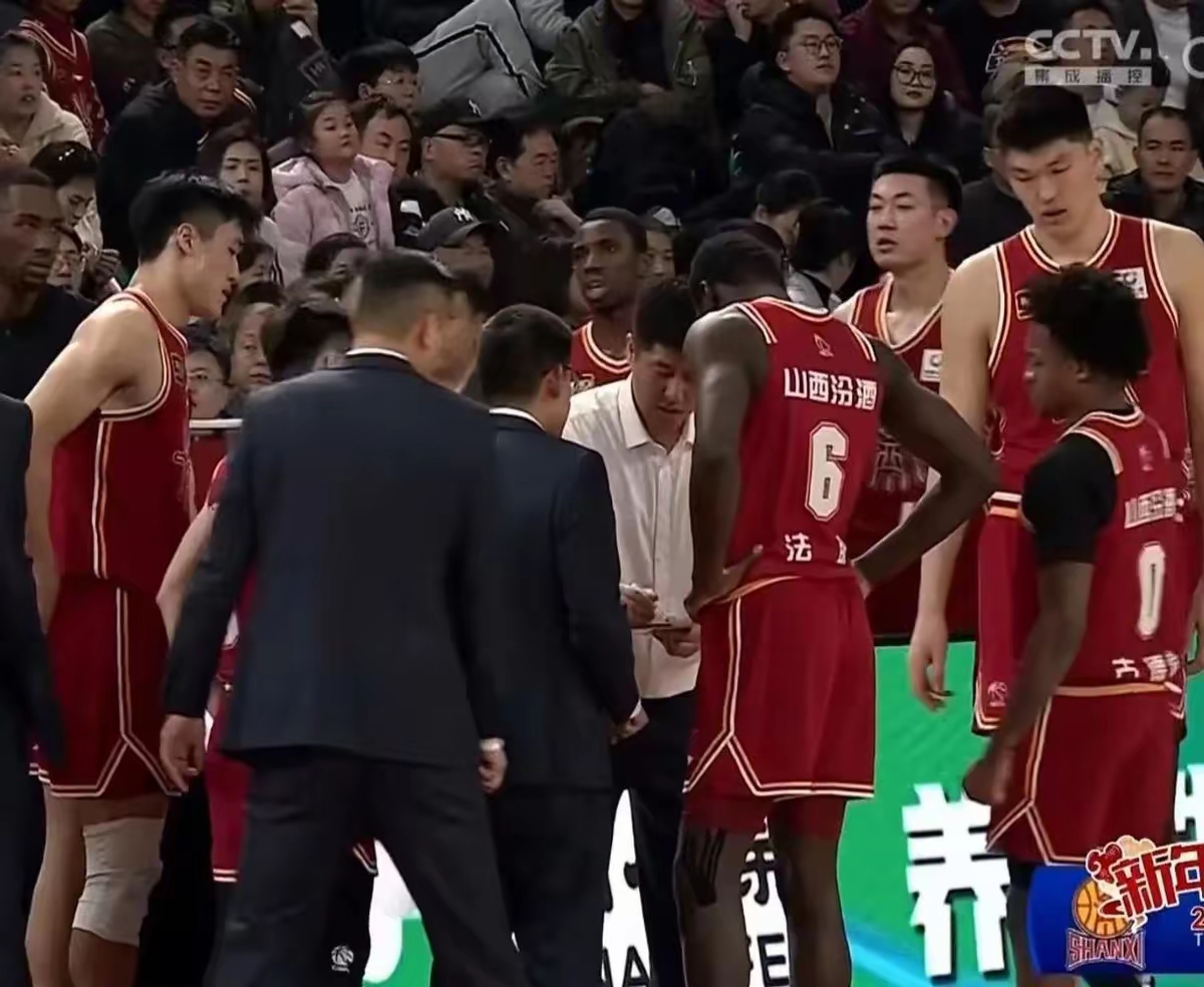 包含山西队力克陕西队，赢得关键胜利的词条