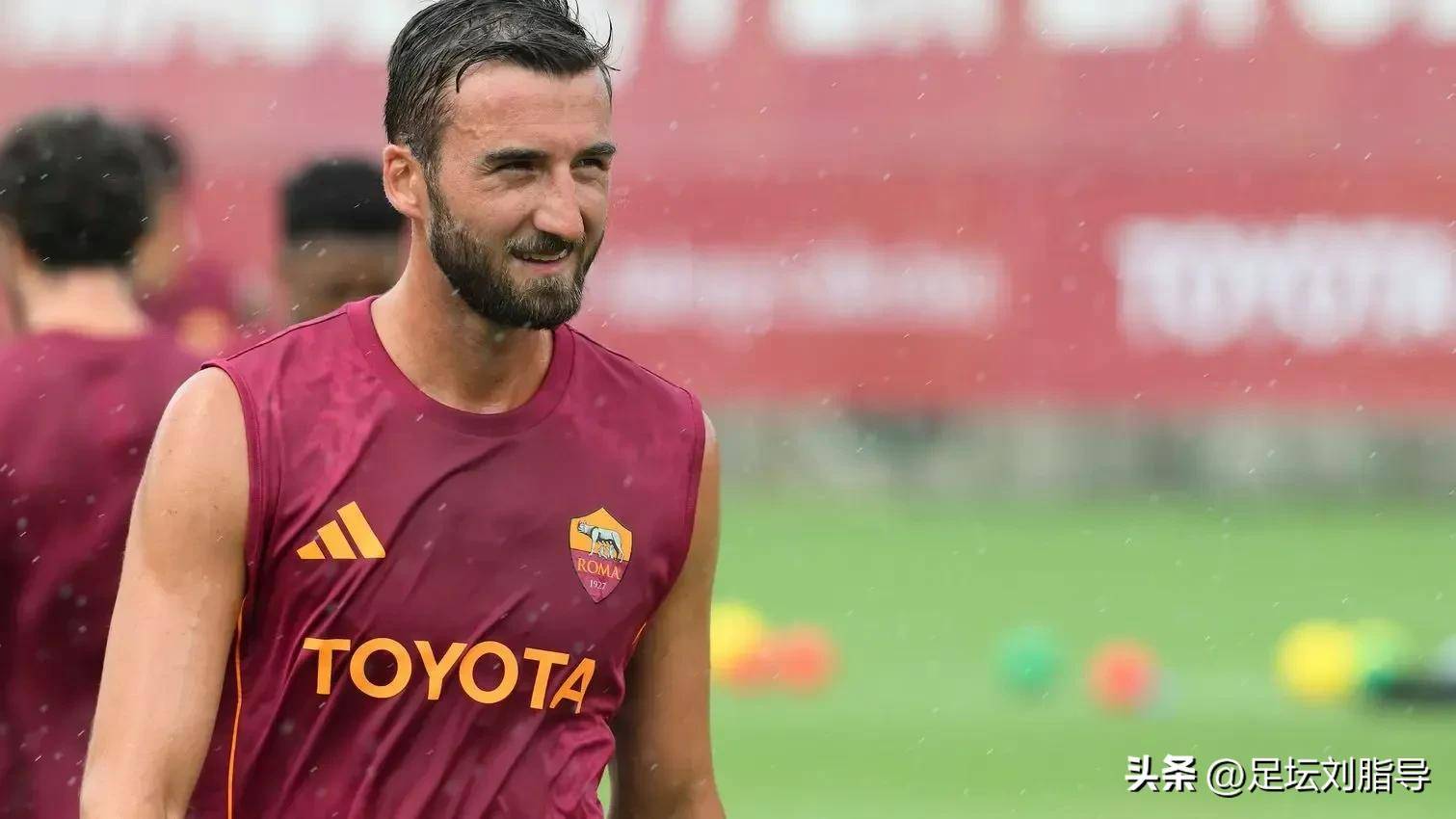 罗马队长受伤,球队迎来新的挑战的简单介绍 罗马队长受伤,球队迎来新的挑战的简单介绍