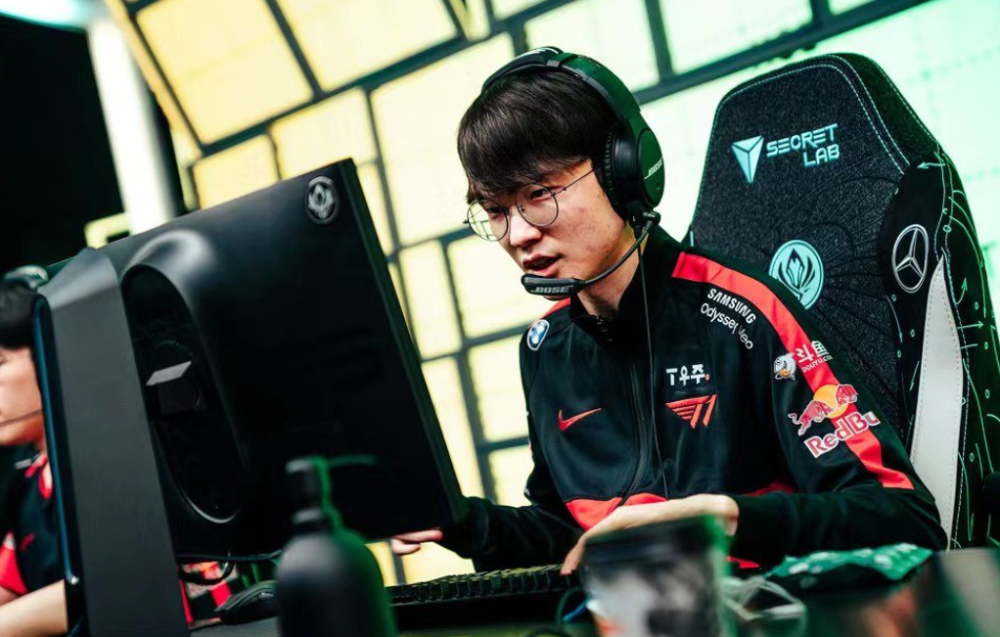 开云下载-关于G2血洗NS，Keria操刀奇招英雄翻盘顶尖较量小组赛，引爆全场热议的信息