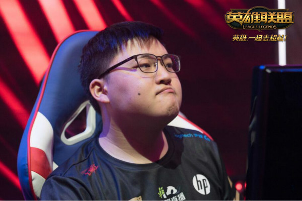 包含NS碾压PSG,Uzi操刀奇招英雄翻盘强强对话半决赛,成为赛场最大亮点的词条 包含NS碾压PSG,Uzi操刀奇招英雄翻盘强强对话半决赛,成为赛场最大亮点的词条