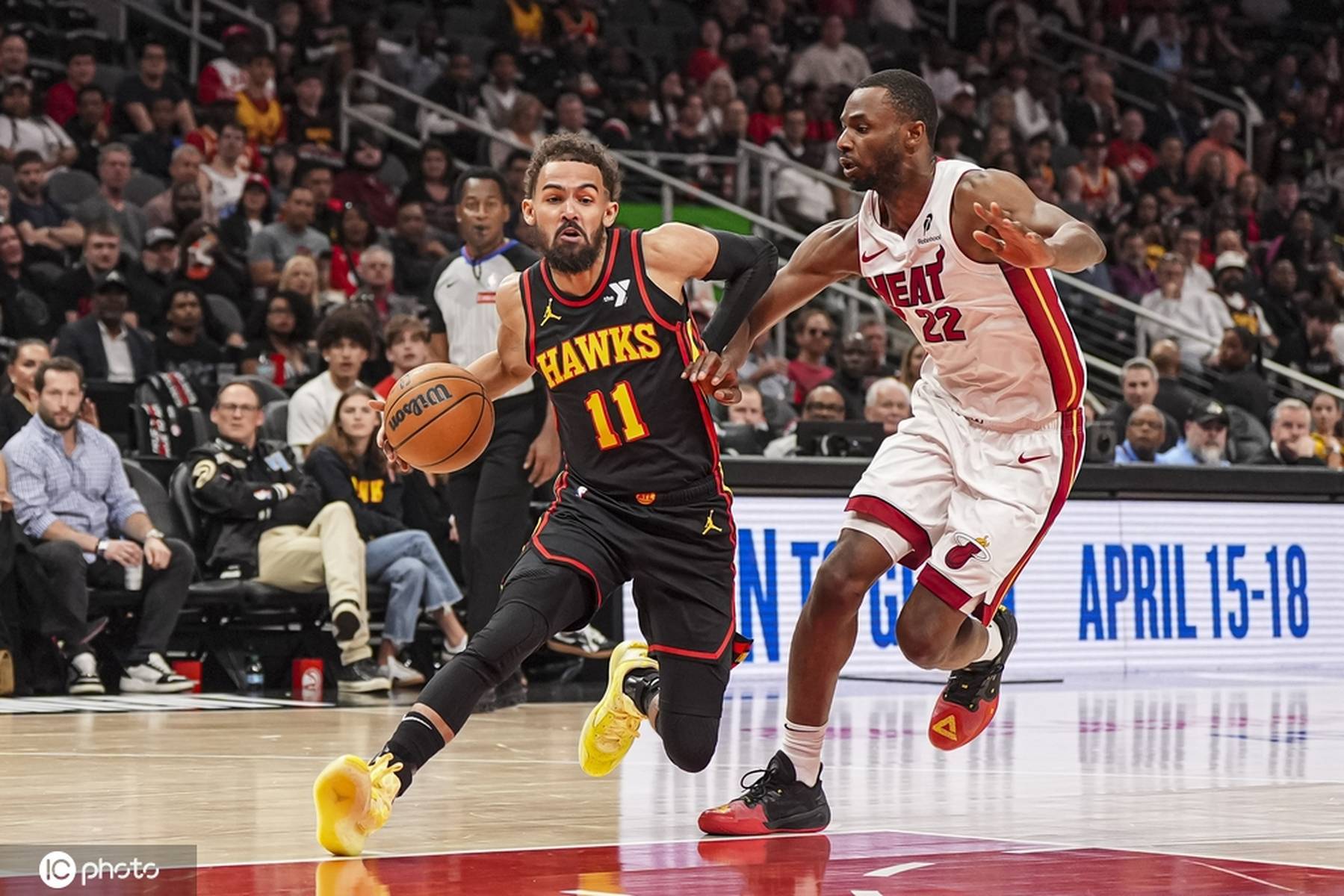 开云体育平台APP-关于湖人战胜篮网，安东尼-戴维斯砍下25分的信息