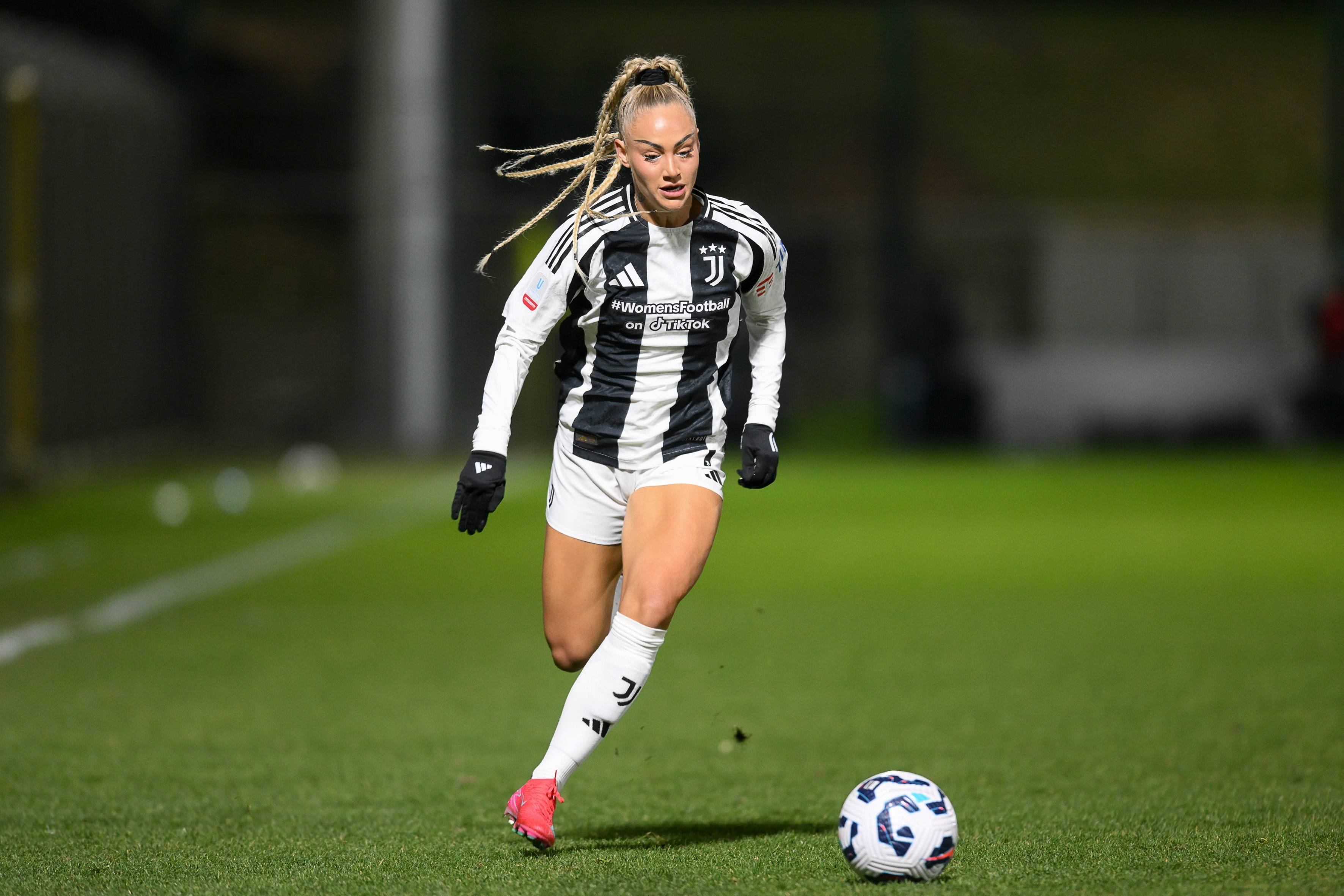 尤文图斯客场大胜热那亚，继续保持不败