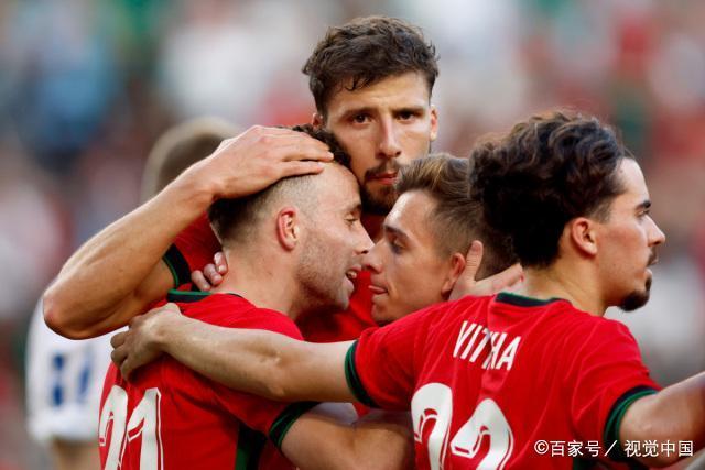 攻守兼备，欧洲球队在关键时刻展现出色表现