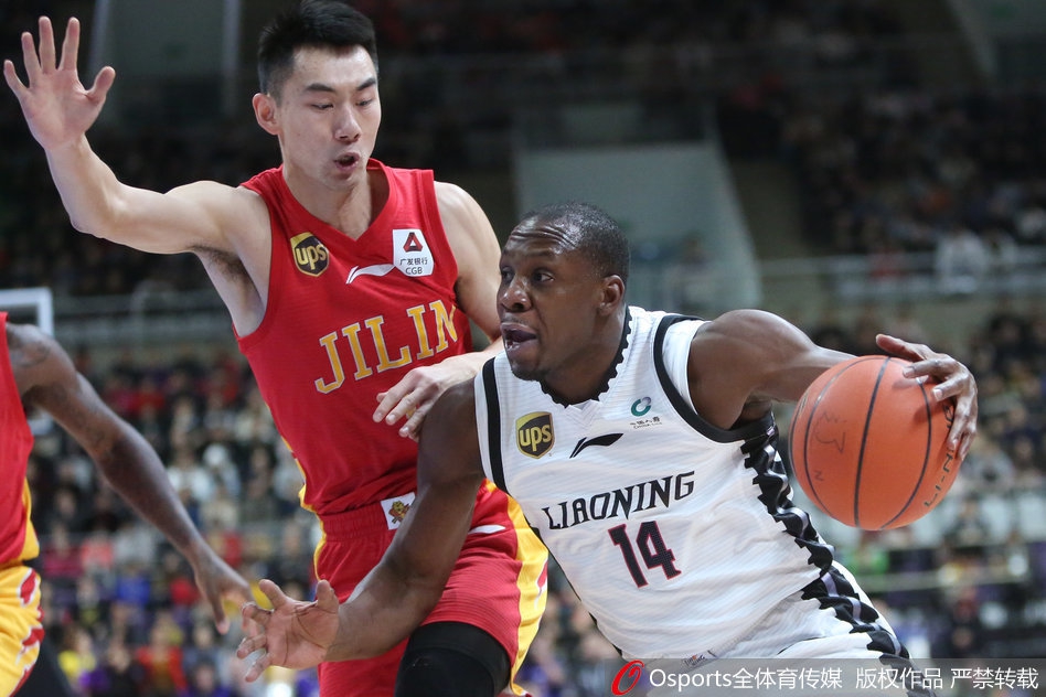 甘肃男篮战胜对手，豪取比赛胜利