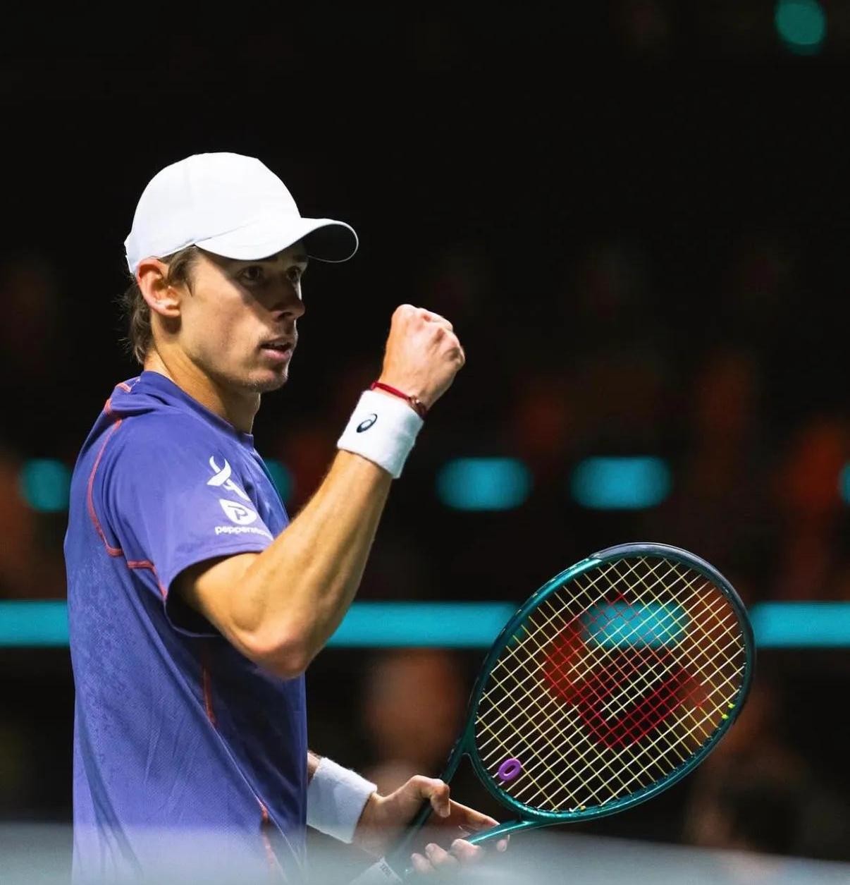 开云平台-包含ATP总决赛鏖战蒙特卡洛大师赛，阿尔卡拉斯统治全场的词条