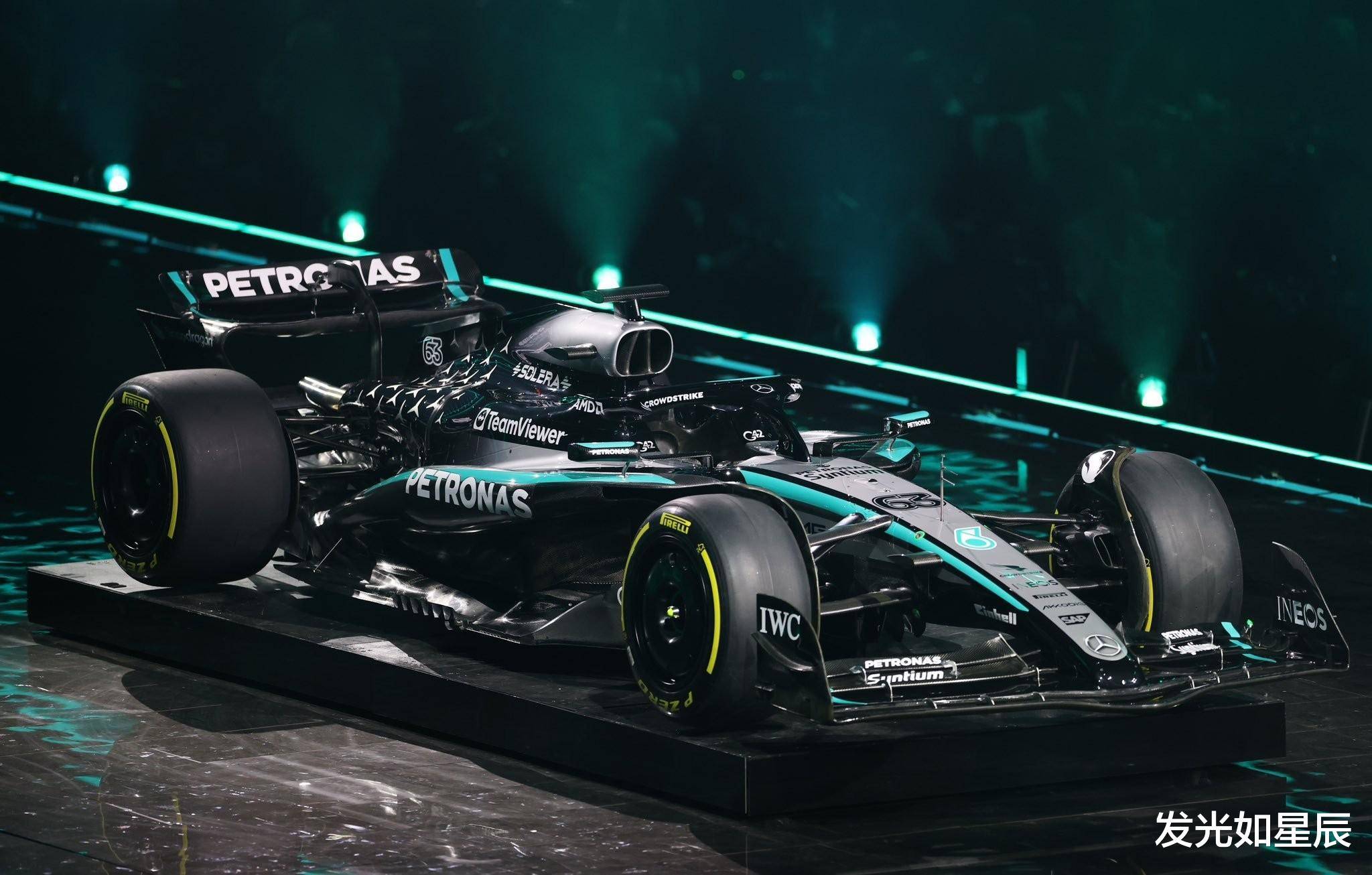 开云体育在线-梅赛德斯横扫迈凯伦，阿隆索惊艳四座的简单介绍