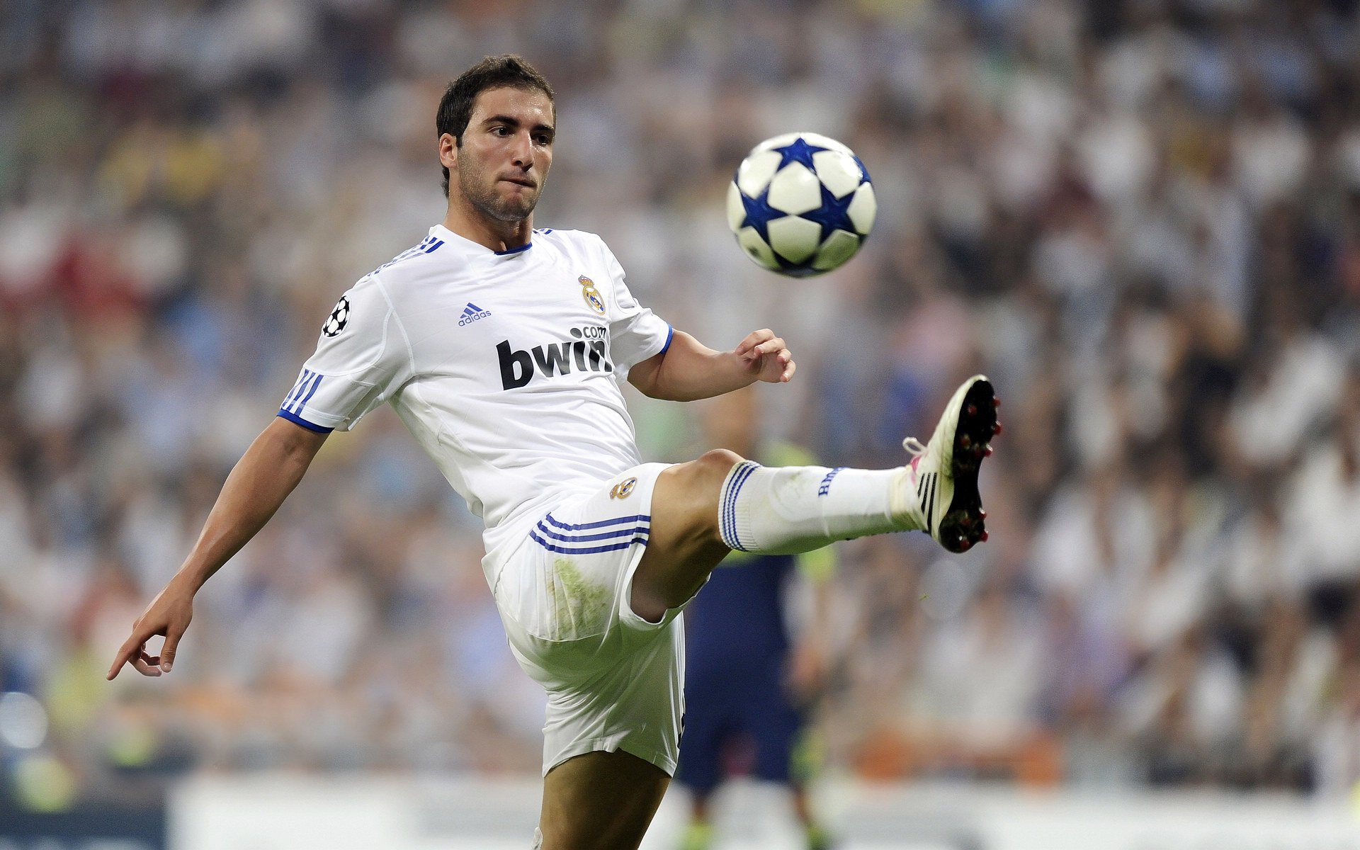 关键先生终成神，英格拉姆三记致命中投，雕琢猛龙胜利的唯一性