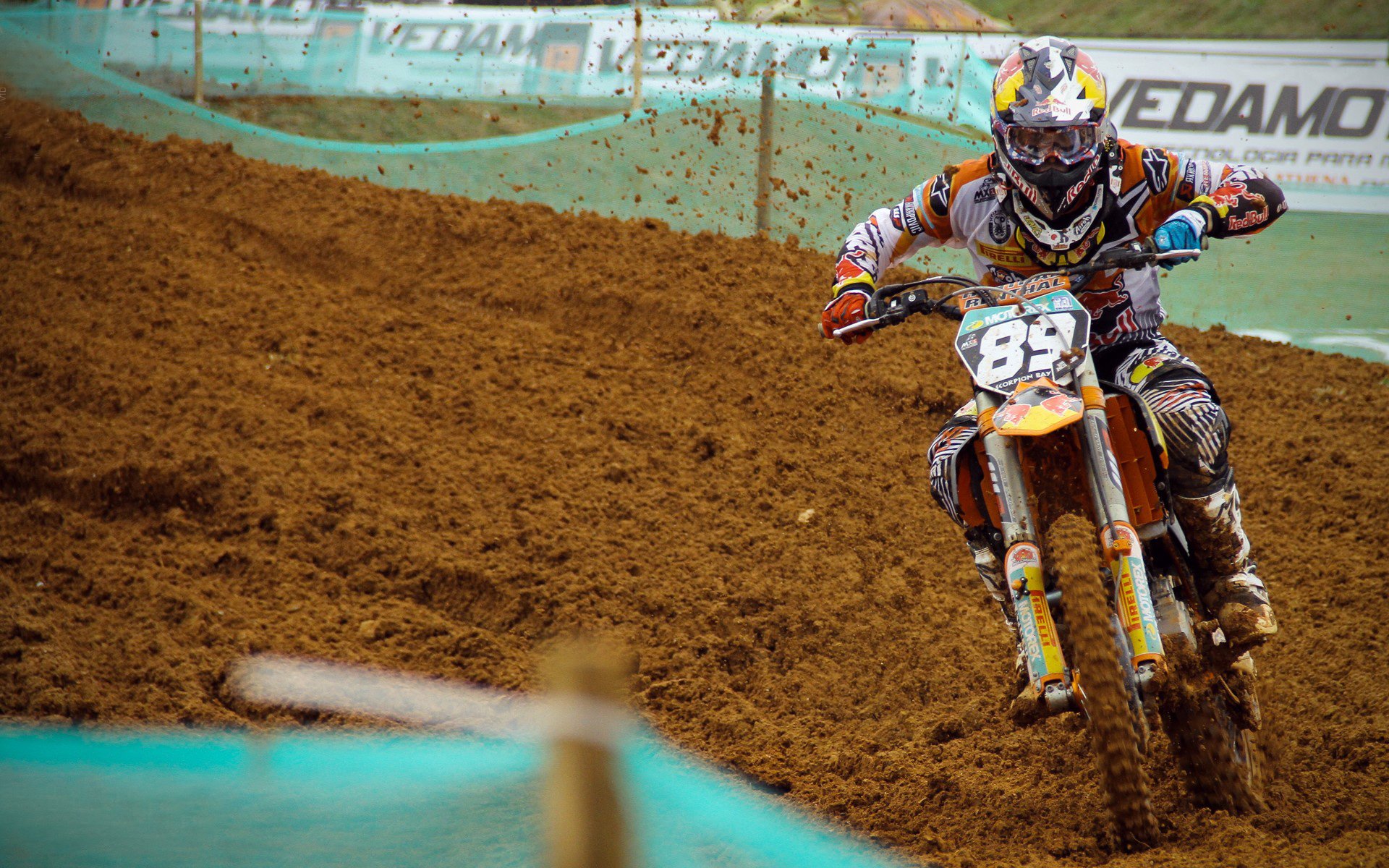 开云体育app-铁卫铸盾，韩式闪电刺穿红牛—布雷默一夫当关定乾坤，韩国三箭快攻锁定胜局