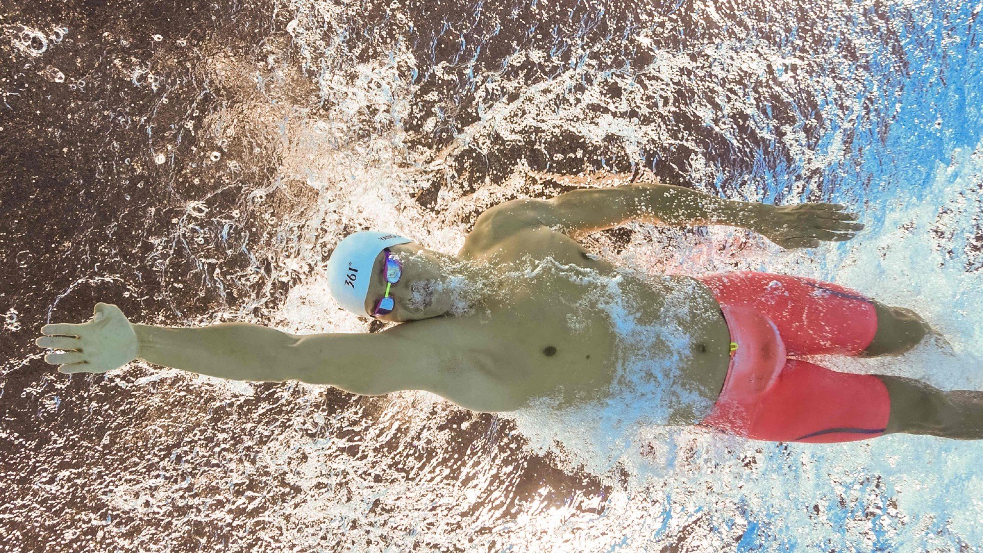 丹麦鏖战乌拉圭，当北欧铁壁撞上南美利刃，苏亚雷斯一箭穿心刷新传奇